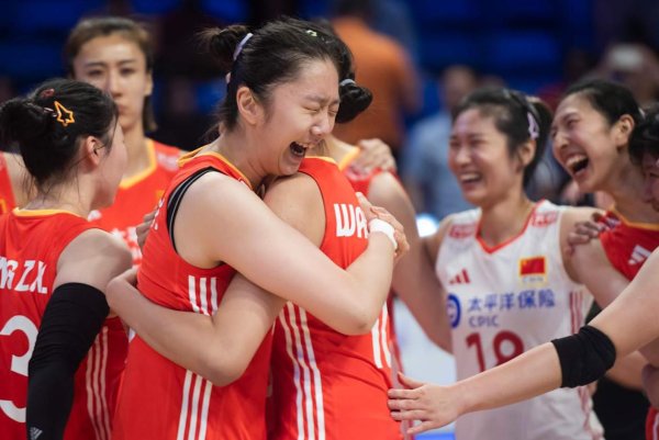 展鹏配资 中国女排3-2拒逆转！张籽萱直言扛住压力 赵勇盼拦防再提升